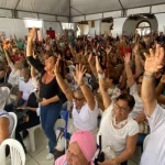 Professores da rede estadual da Bahia rejeitam proposta do Estado e aprovam paralisação