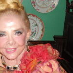 Socialite diz que motorista a prendeu por 10 anos. Joias desapareceram