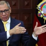 Policiais invadem embaixada do México em Quito e prendem Jorge Glas