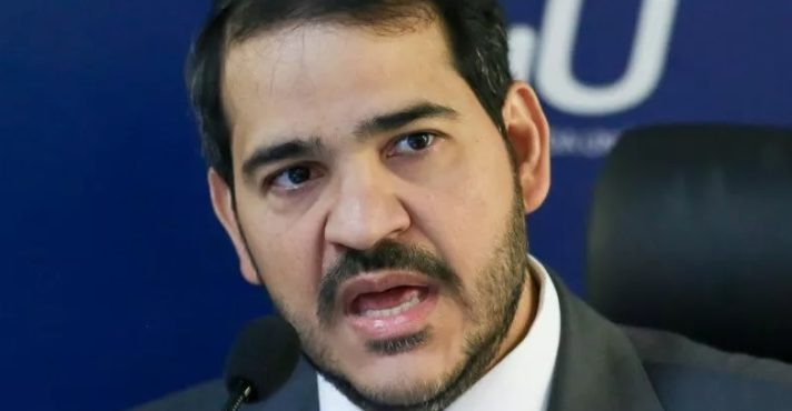 Depois de Elon Musk denunciar Alexandre de Moraes, ministro da AGU de Lula propõe ‘regulamentação’ das redes sociais