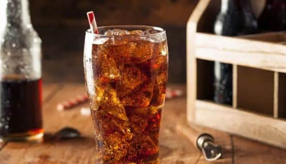 Impacto surpreendente: refrigerante sem açúcar pode dobrar seu ganho de peso; entenda