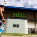 Alegria e empolgação de Jerônimo no CCAAm contrasta com revolta de pais e mães no Hospital da Criança