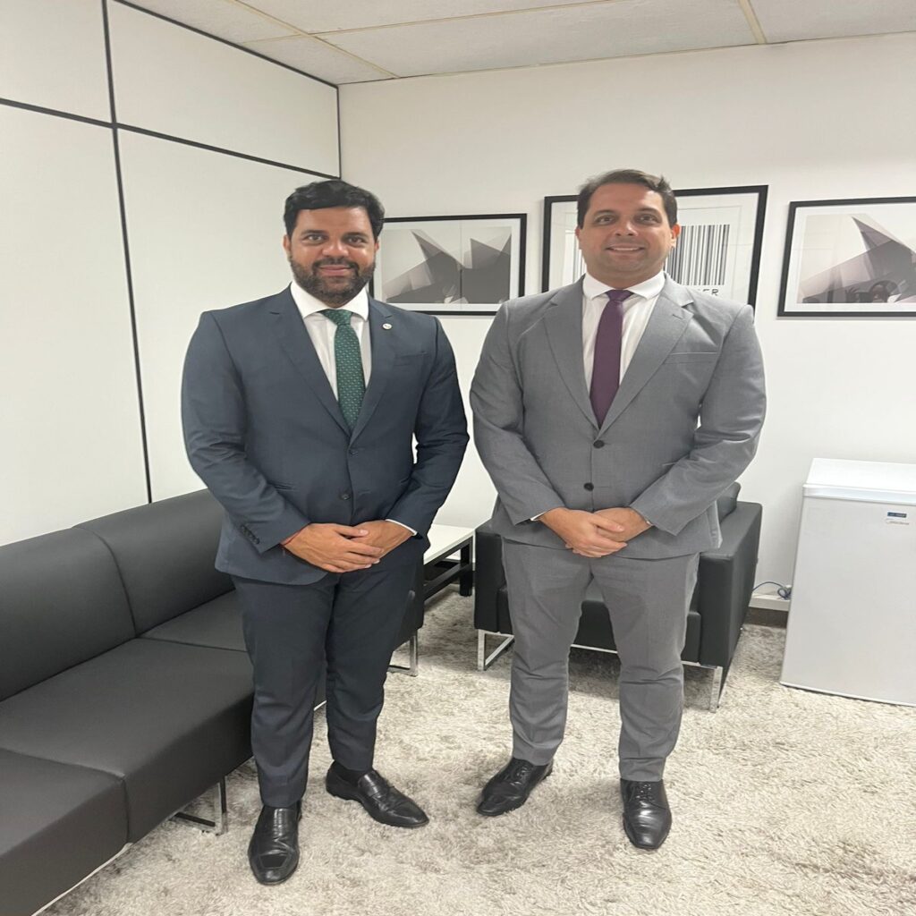 Presidente da OAB Feira se reúne com assessor especial da Presidência do TJ/BA