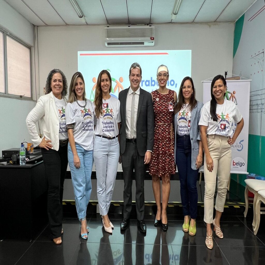 Vice-presidente da OAB Feira palestra na empresa Belgo sobre direitos trabalhistas