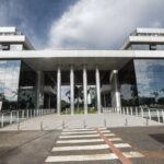 Corregedor ordena investigação de pagamento de salários de mais de R$ 1 milhão a juízes
