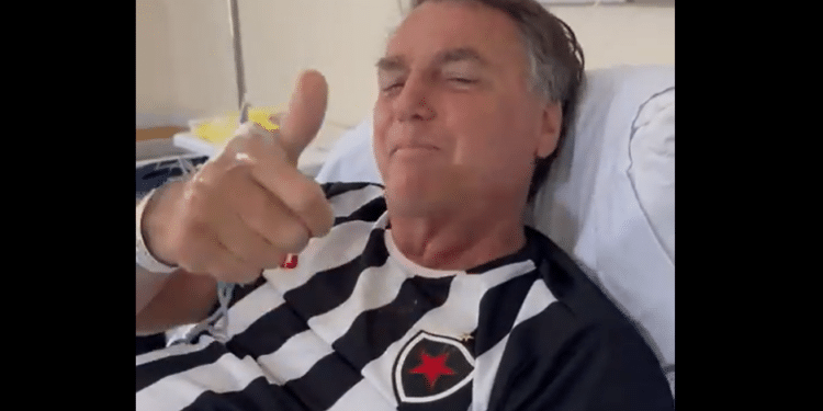 Bolsonaro muda planos e se internará em SP