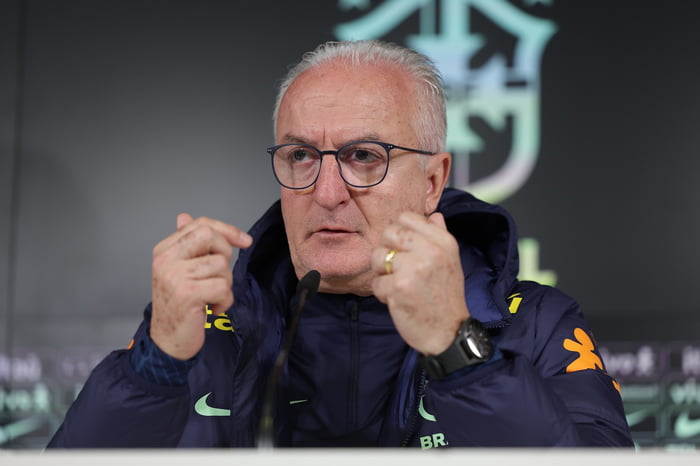 Dorival anuncia convocados para amistosos e Copa América nesta sexta