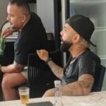 Saiba quem foi o autor da foto vazada de Gabigol com camisa do Corinthians