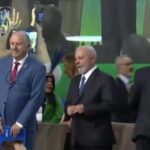 VÍDEO: Lula é vaiado em evento com prefeitos e apoiadores tentam abafar ; assista