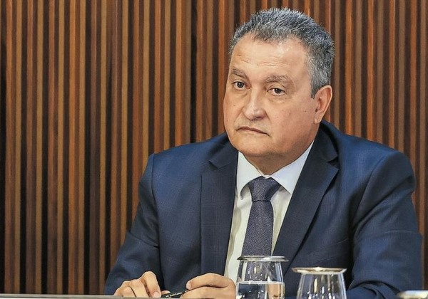 Pesquisa Genial/Quaest aponta Rui como ministro de Lula mais mal avaliado por deputados