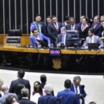 Câmara e governo aceitam taxar compras no exterior de até US$ 50