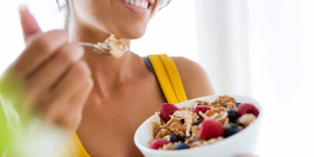 Especialista revela 3 alimentos capazes de dar saciedade e ajudar a emagrecer de forma rápida