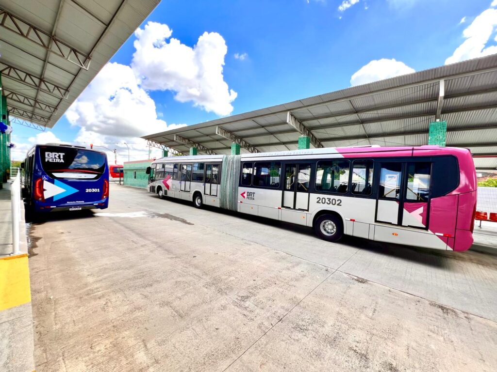 Empresa Rosa incrementa 6 novos ônibus articulados na frota do BRT