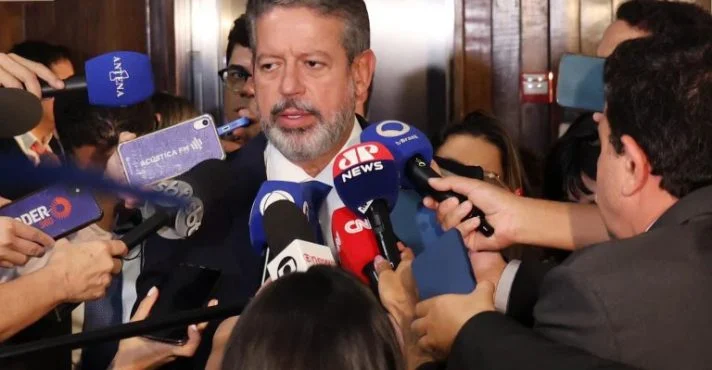 Arthur Lira afirma que taxação de compras internacionais foi acordo entre partidos