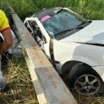 Bahia: mulher morre e duas pessoas ficam feridas após carro bater em poste