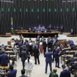 PL que taxa Netflix e isenta a Globoplay é retirado de pauta