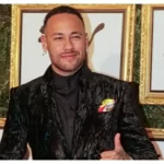 Neymar faz leilão ‘intimista’ com poucos boleiros e coro por prêmio a Vini