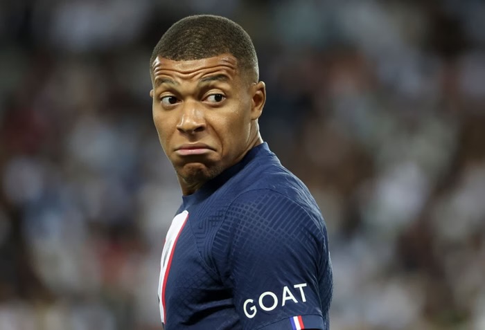 Mbappé revela “ameaça” do PSG após anúncio que deixaria o clube