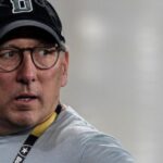Dono do Botafogo, John Textor publica vídeo com provável manipulação do VAR no jogo Botafogo x Palmeiras e põe fogo nas redes sociais; VEJA VÍDEO