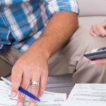 Dívidas de famílias sobem pelo terceiro mês seguido e atingem maior nível desde novembro de 2022; VEJA NÚMEROS