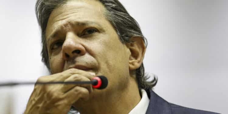 Haddad volta atrás e faz nova reunião fechada com banqueiros