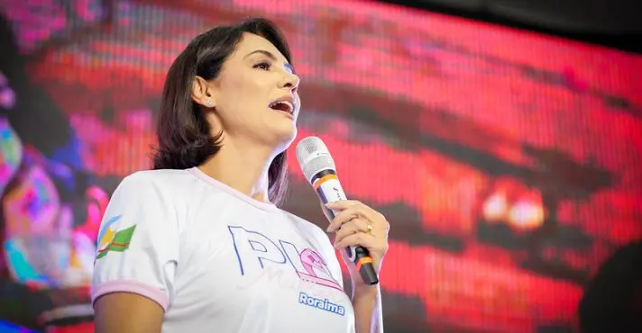 ‘Querem assassinar os nossos bebês no ventre’, diz Michelle Bolsonaro