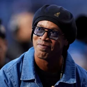 Críticas de Ronaldinho em ação de marketing criam mal-estar na seleção