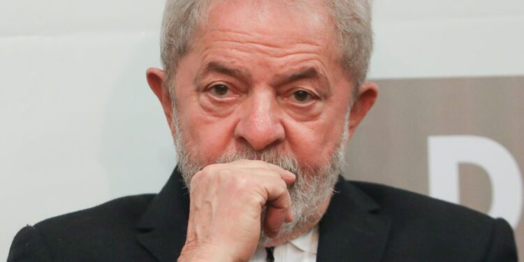 Colunista Lauro Jardim diz que Planalto está desesperado com novas pesquisas sobre o governo Lula