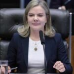 Sem provas, Gleisi diz que surto de sarna em Santa Catarina foi por uso de ivermectina
