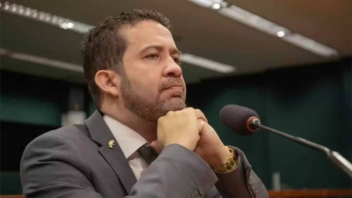 PF aponta que aliados de Janones mentiram ao negar rachadinha