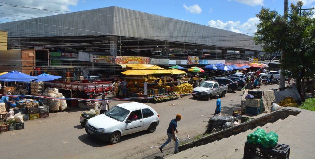 Centro de Abastecimento com funcionamento no sábado e domingo; fecha na segunda-feira