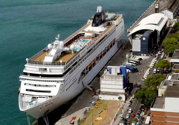 Porto de Salvador volta a ter linha direta com a China após 13 anos
