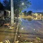Moradores de Eldorado do Sul voltam a sair de casa após bairros inundarem com aumento dos níveis do Guaíba e do Rio Jacuí