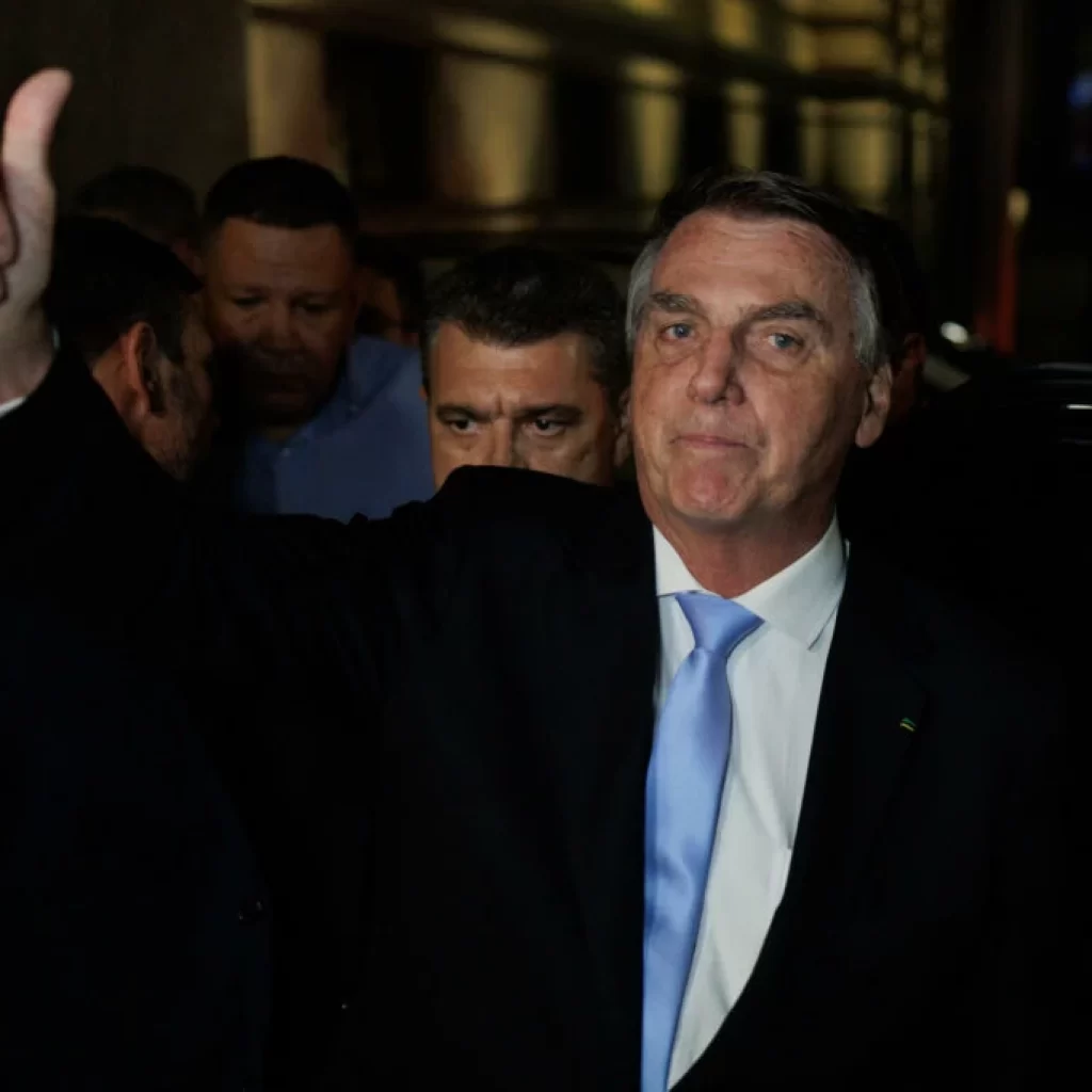 Bolsonaro comemora vitória da direita no Parlamento Europeu