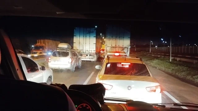 BR-324: condutores enfrentam lentidão no sentido capital