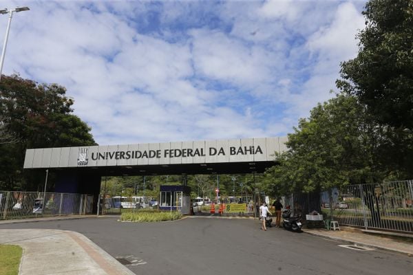 Uso de linguagem neutra na Ufba gera denúncias e queixas policiais