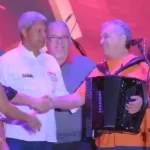 Jerônimo é vaiado após interromper show de Flávio José em Amargosa