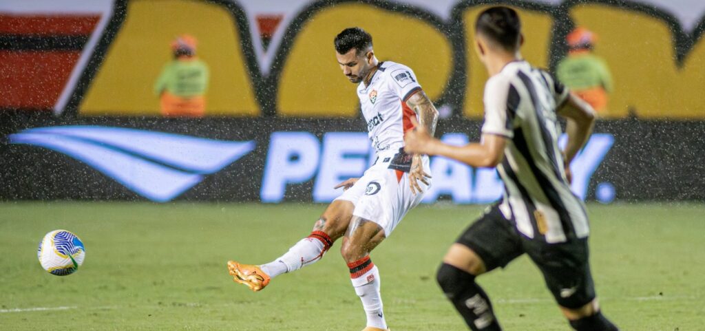 Vitória perde para o Botafogo, mantém tabu e segue próximo do Z-4