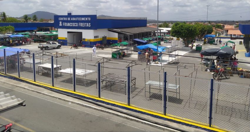 ANGUERA: Prefeitura de Anguera firma parceria com a CAR e a SDR para a construção da cobertura da Feira Livre