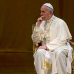 Arcebispo que chamou papa de ‘servo de Satanás’ é excomungado pelo Vaticano