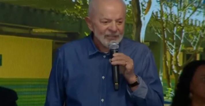 ‘Se você acha que o Lula é ladrão, entre na política’, diz Lula