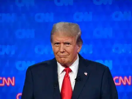 Promotoria do julgamento de Trump concorda em adiar audiência de sentença