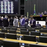 Reforma tributária: deputados tentam motim para barrar mais impostos