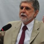Celso Amorim chega à Venezuela e participa de reunião com chanceler de Maduro