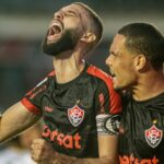 No Barradão, Vitória vence o Cuiabá e deixa a zona de rebaixamento do Brasileirão