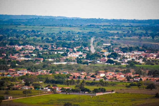 Pesquisa aponta vantagem de Nássara de Chico na disputa pela Prefeitura de Irará