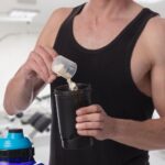 Quem deve tomar whey protein? Suplemento não é só para ‘maromba’