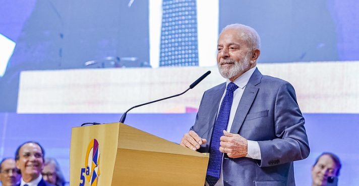 Com vetos, Lula sanciona Novo Ensino Médio