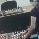 Campeã de xadrez russa é suspensa por envenenar rival