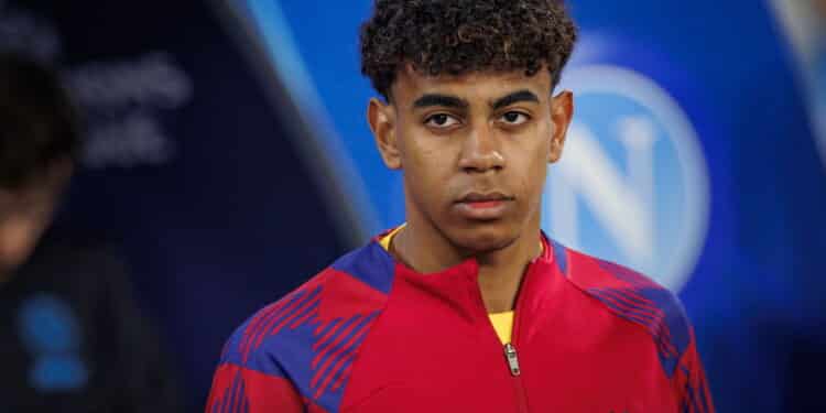 Pai do jogador Lamine Yamal é esfaqueado em Barcelona